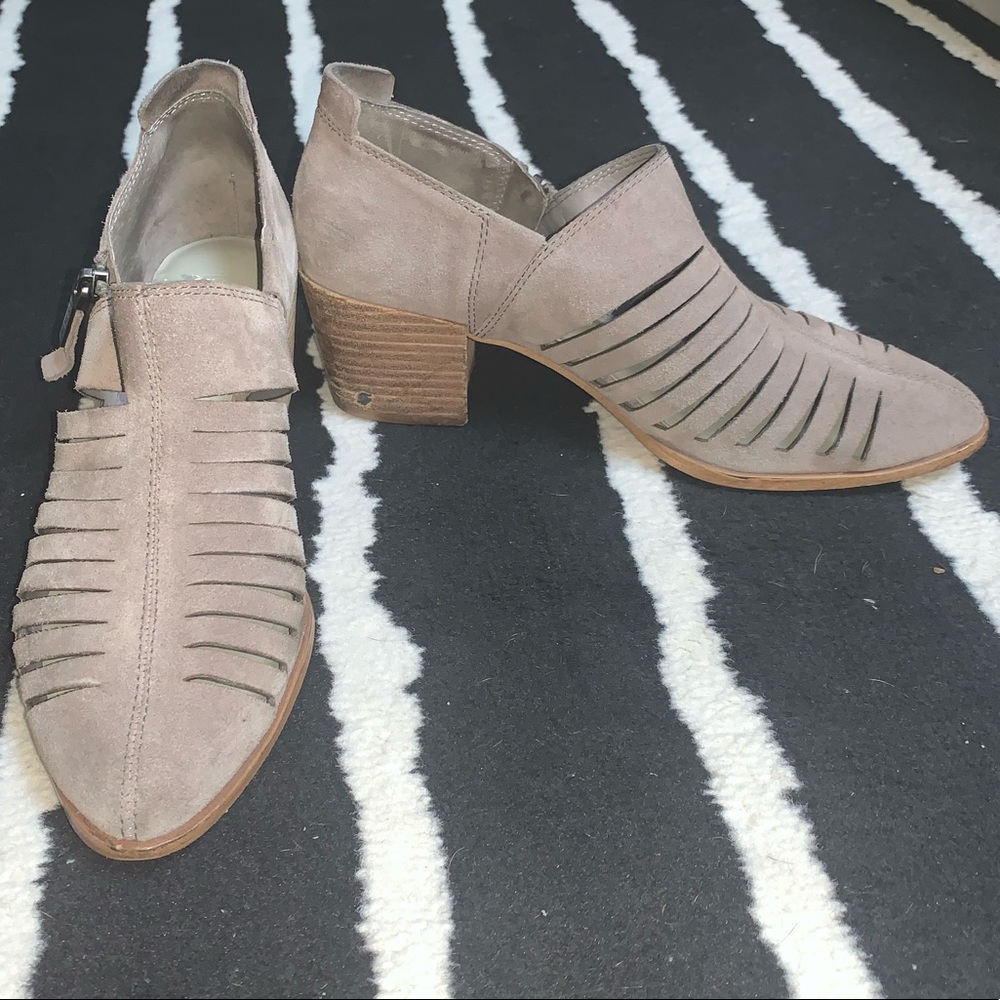 1. State Arnet Bootie